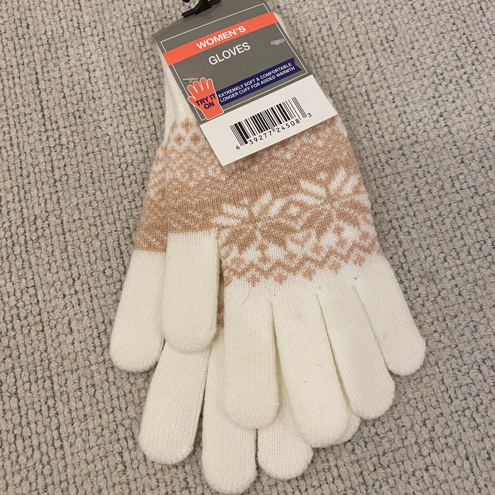 Cream Gloves NWT